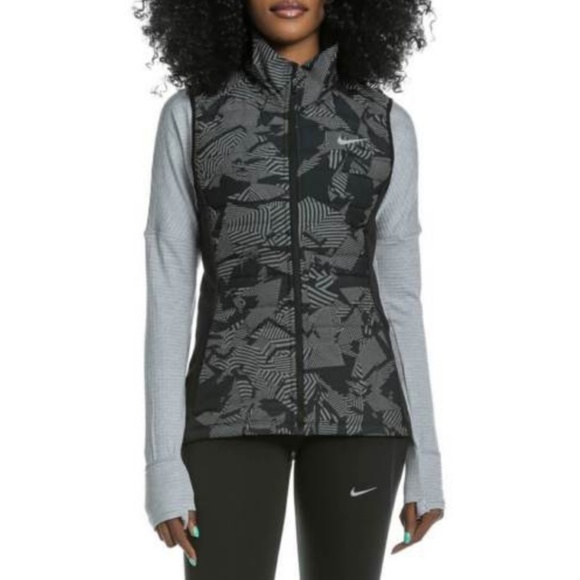 nike women's essential running vest
